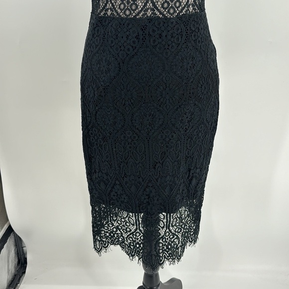 UEC LuLus size medium black lace midi - Picture 3 of 11